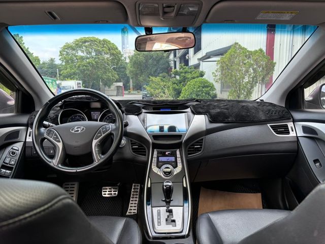 歡迎預約賞車｜2014年 現代 Elantra GLS 旗艦型  跑12萬公里｜右前葉子板更換｜原版件可認證｜里程保證  第5張相片