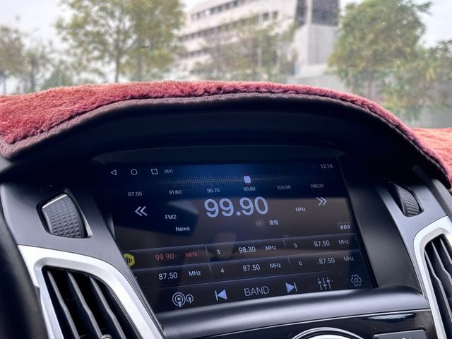 2013年 Ford Focus 2.0 里程13萬 原版件 可認證 無泡水 中控螢幕 倒車顯影 雙雙區恆溫空調  第9張相片