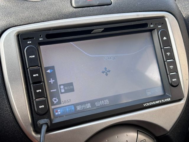 2017年 Nissan March 僅跑8萬 里程保證 無重大事故 可認證 抬頭顯示器 中控螢幕 倒車顯影 導航 恆溫  第8張相片