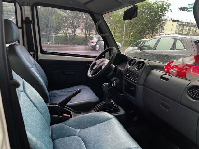 2010年 中華 菱厲 箱車 （貨車牌） 里程22萬 無重大事故 無泡水 里程保證 可認證  第3張相片