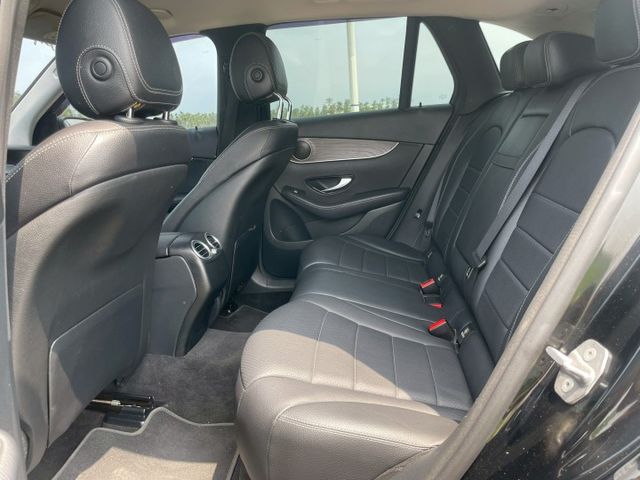 2017年 Benz GLC300 SUV 僅跑14.3萬 里程保證  原版件 保證無重大事故 無泡水  第8張相片