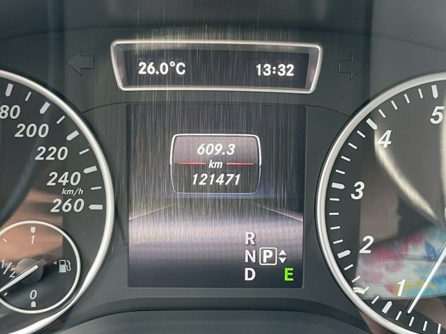 2013/14年 Benz A180 白 在店 僅跑12萬 里程保證  第10張相片