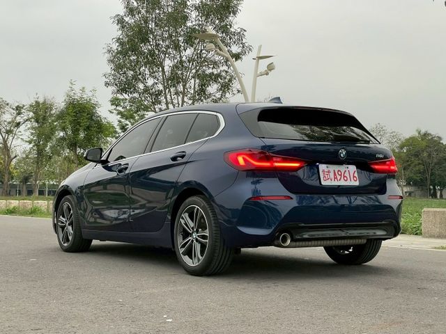 2020年 BMW 118i Edition Sport（藍）｜歡迎預約賞車  僅跑9萬公里｜原版件｜無重大事故／無泡水  第5張相片