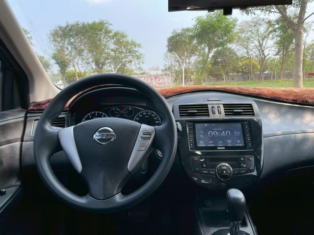 2013 Nissan TIIDA  僅跑14.4萬 里程保證 保證無重大事故 無泡水  第6張相片