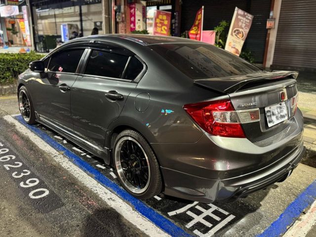 2012 Honda K14 VTIS  無重大事故 原版件 天窗 換檔快播  全車底盤加強拉桿 外觀空力套件大包 輪框  第2張相片