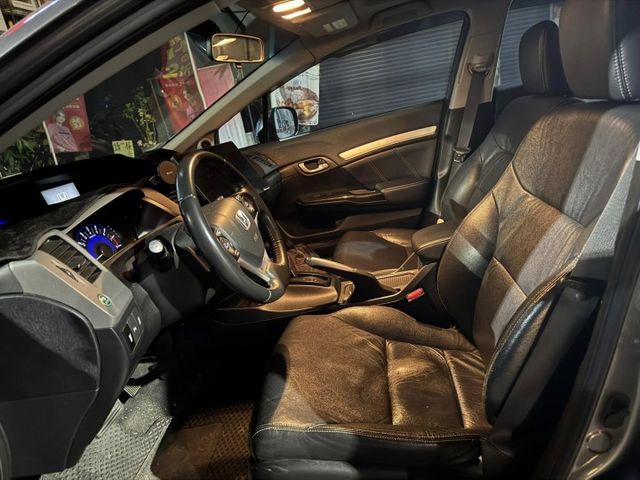 2012 Honda K14 VTIS  無重大事故 原版件 天窗 換檔快播  全車底盤加強拉桿 外觀空力套件大包 輪框  第3張相片