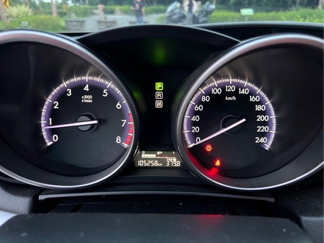 2014 MAZDA 3 四門 1.6 頂級型 里程僅跑10萬公里  第8張相片