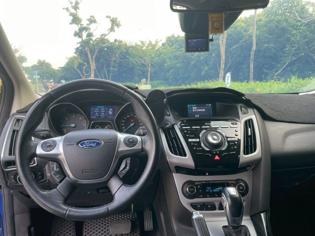 2013 FORD FOCUS 2.0S TDCI 僅跑11.6萬公里 里程保證  第7張相片