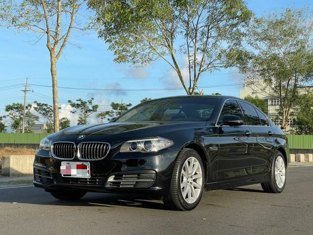 2015 BMW 528i 僅跑5.7萬 里程保證 保證無重大事故 無泡水  第1張相片