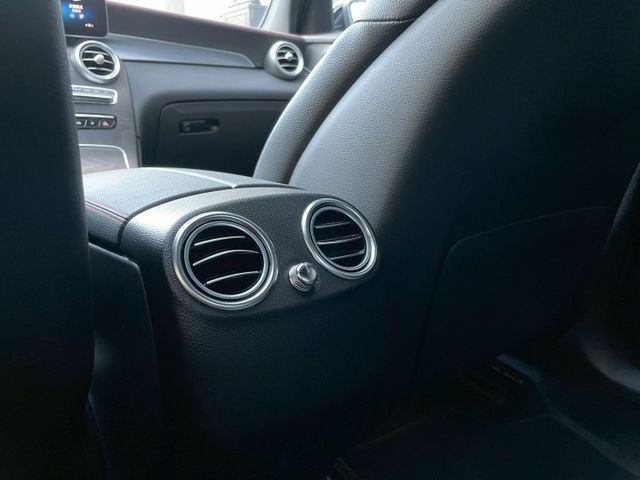 Benz GLC300 Coupe AMG 僅跑2.6萬 AMG空力套件/夜色增強版套件/239自動跟車/電動尾門  第11張相片