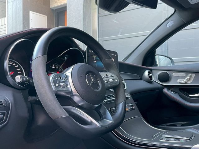 Benz GLC300 Coupe AMG 僅跑2.6萬 AMG空力套件/夜色增強版套件/239自動跟車/電動尾門  第12張相片