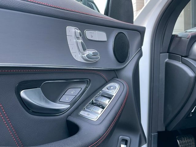 Benz GLC300 Coupe AMG 僅跑2.6萬 AMG空力套件/夜色增強版套件/239自動跟車/電動尾門  第13張相片
