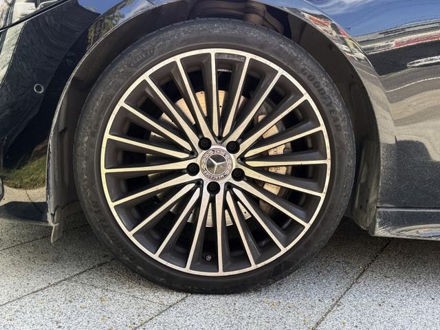 23P智慧駕駛//自動跟車定速/停車雷達/AMG平底多功能方向盤/360環景攝影/自動停車/衛星導航/CarPlay  第18張相片