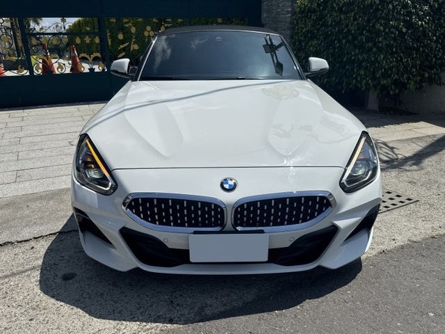M版空力套件/自動跟車定速/車道偏離警示/車側盲點/衛星導航/免鑰匙/CarPlay/倒車攝影  第4張相片