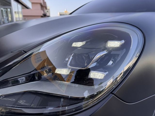 十八向電動記憶椅/電熱通風椅/停車雷達/衛星導航/360環景攝影/跑車排氣/車側盲點  第16張相片