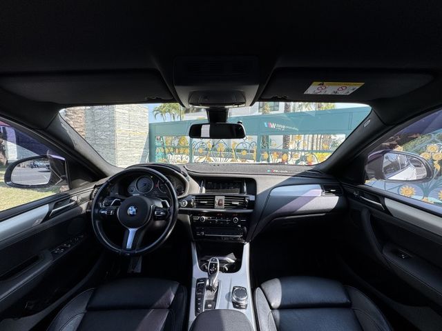 定速巡航系統/倒車攝影輔助/停車輔助雷達/衛星導航/車內氛圍燈/胎壓監控  第8張相片