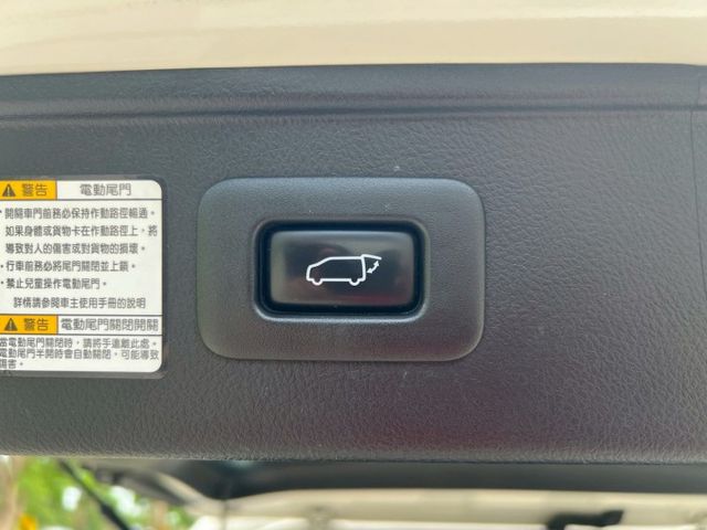 全台最便宜！2022年式 Toyota Alphard Executive Lounge 2.5 Hybrid  第5張相片