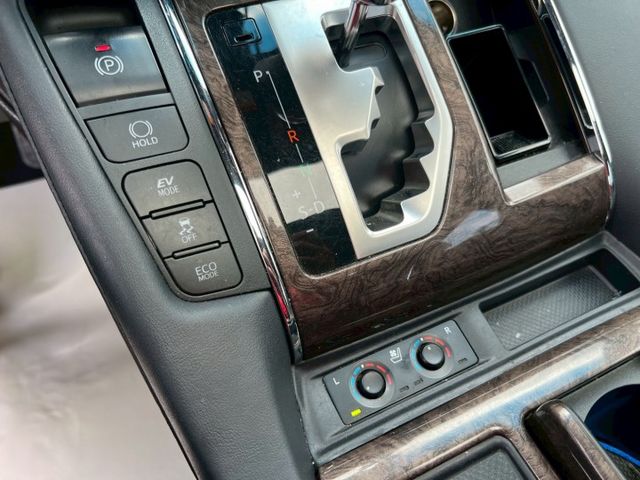 全台最便宜！2022年式 Toyota Alphard Executive Lounge 2.5 Hybrid  第13張相片
