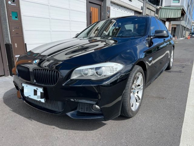 2012 BMW 528I M版空力套件 輪框 方向盤 黑天篷 黑內裝  第1張相片
