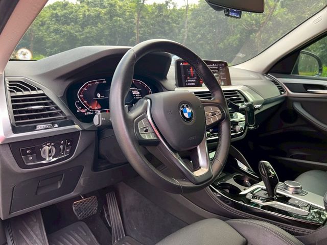 2020 BMW X4 XDRIVE20i 總代理/ACC主動跟車系統/車道維持輔助/360度環景影像  第8張相片