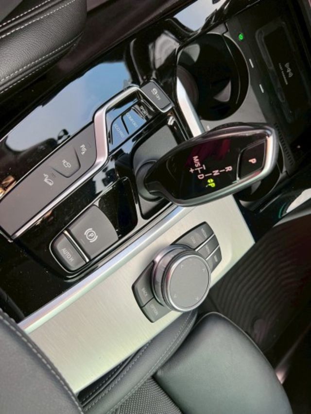 2020 BMW X4 XDRIVE20i 總代理/ACC主動跟車系統/車道維持輔助/360度環景影像  第10張相片