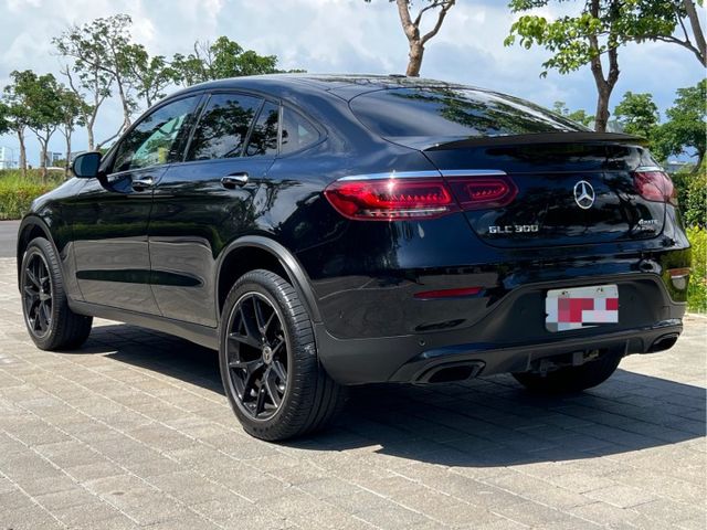 2023 Benz GLC300 Coupe AMG 台灣未領牌  里程3.9萬公里 全車原版件  第4張相片