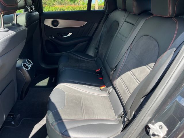 2023 Benz GLC300 Coupe AMG 台灣未領牌  里程3.9萬公里 全車原版件  第9張相片