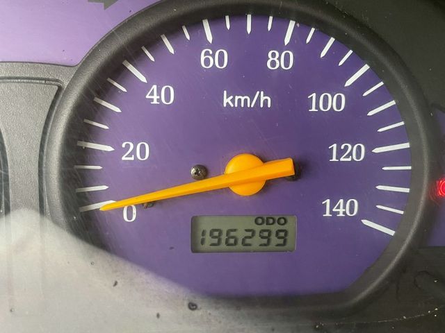 2011 凌厲 箱型車5人座 僅跑19.6萬 里程保證  第10張相片