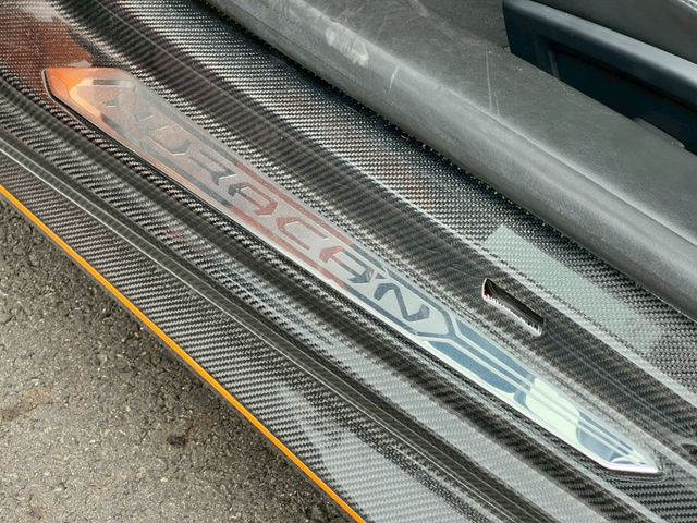 2014/15年式 LP610-4  改裝：新款小牛tecnica全碳纖維外觀  超炸排氣管 鍛造鋁圈  第15張相片