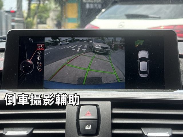 2015 BMW 328i XDrive 稀有紅內裝 超級熱情辣椒紅  第17張相片