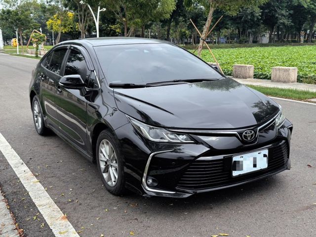 2021 Toyota Altis 尊爵版 僅跑6.1萬公里 里程保證、原版件、無泡水  第2張相片
