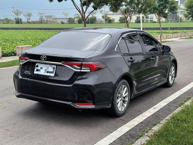 2021 Toyota Altis 尊爵版 僅跑6.1萬公里 里程保證、原版件、無泡水  第3張相片