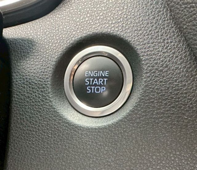 2021 Toyota Altis 尊爵版 僅跑6.1萬公里 里程保證、原版件、無泡水  第7張相片