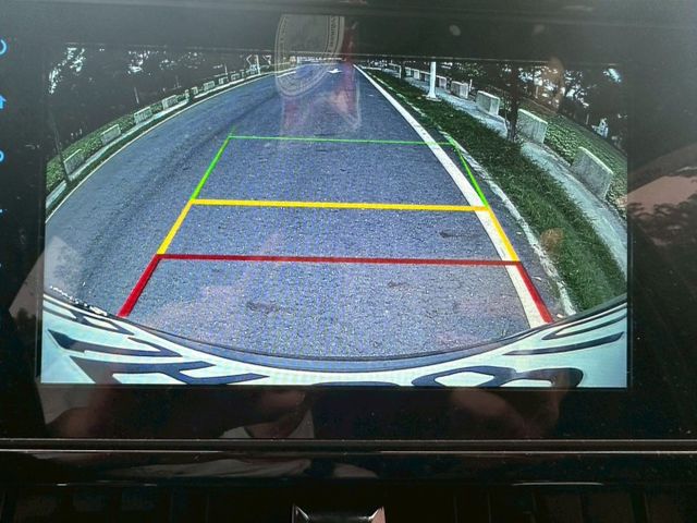 2021 Toyota Altis 尊爵版 僅跑6.1萬公里 里程保證、原版件、無泡水  第8張相片