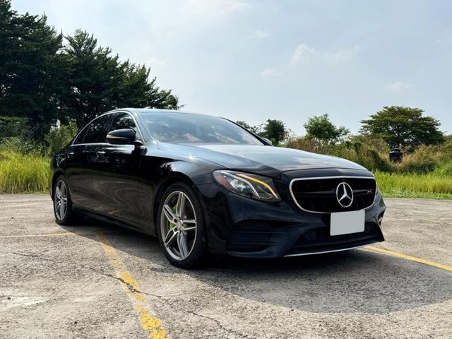 2016年M-Benz E300 153012km 2.0L汽油  定速巡航系統/雙螢幕數位座艙/盲點偵測/停車輔助雷達  第1張相片
