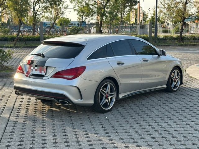 2015 Benz CLA250SB 五門獵跑 兼具美感和激情 錯過不再  第2張相片