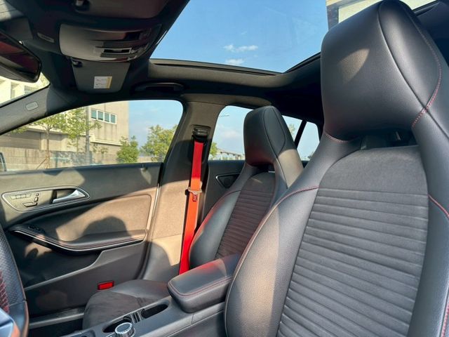 2015 Benz CLA250SB 五門獵跑 兼具美感和激情 錯過不再  第5張相片