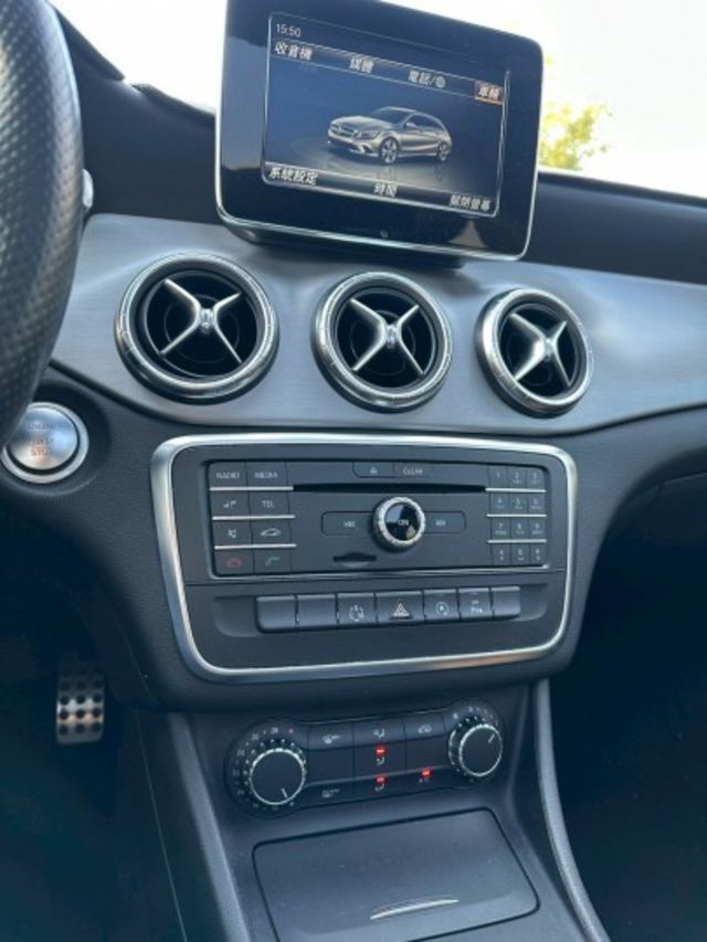 2015 Benz CLA250SB 五門獵跑 兼具美感和激情 錯過不再  第8張相片