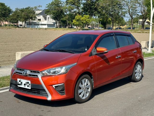 2014 Toyota Yaris 璀璨橘 僅跑10.6萬保證里程、無重大事故、無泡水  第1張相片