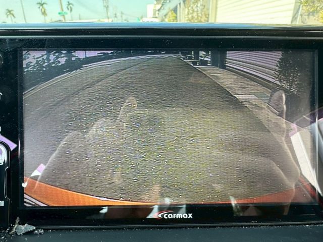 2014 Toyota Yaris 璀璨橘 僅跑10.6萬保證里程、無重大事故、無泡水  第12張相片