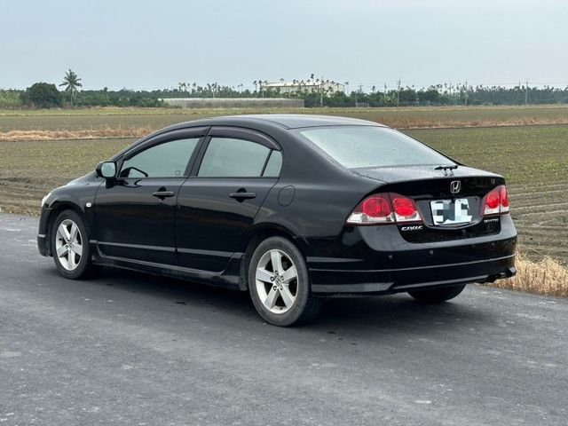 2011 Honda civic K12 VTI黑 里程保證12.8萬、無泡水、無重大事故 重點配備：安卓機、倒車顯影  第2張相片