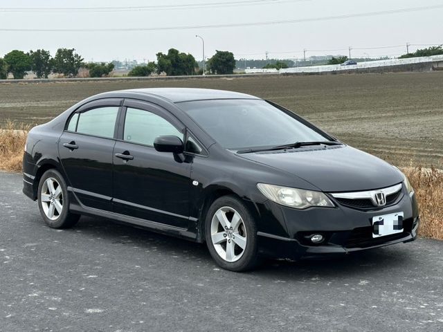 2011 Honda civic K12 VTI黑 里程保證12.8萬、無泡水、無重大事故 重點配備：安卓機、倒車顯影  第4張相片