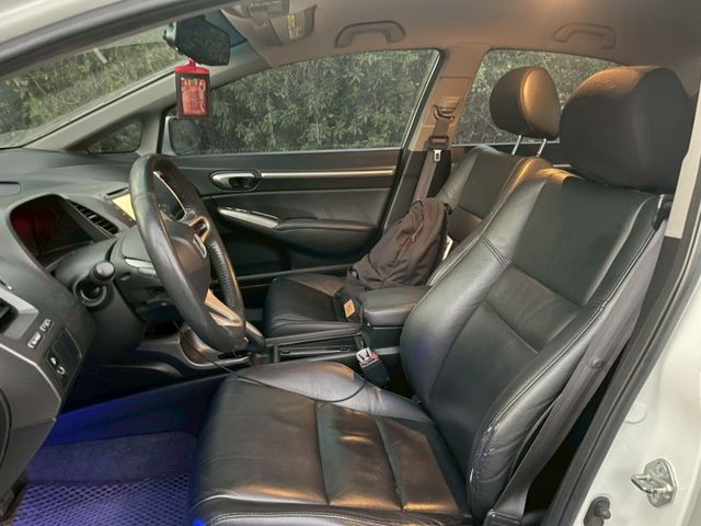 2011 Honda Civic K12 1.8 白 換上帥帥的空力套件 等帥帥的你來開~  第4張相片