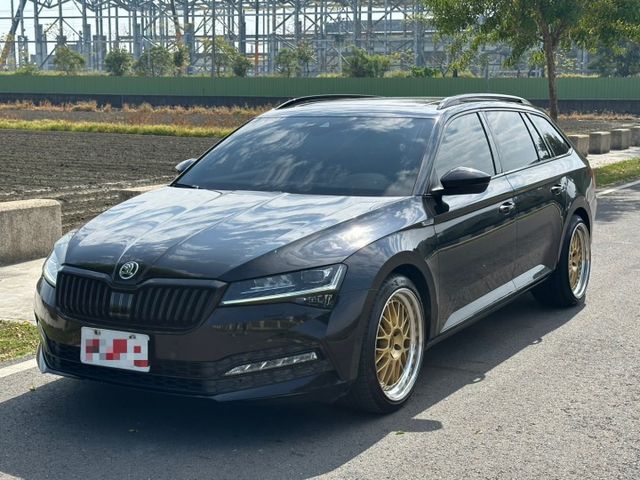 2023 Skoda Superb Combi 2.0 TSI Sportline  獨具風格旅行車  第1張相片
