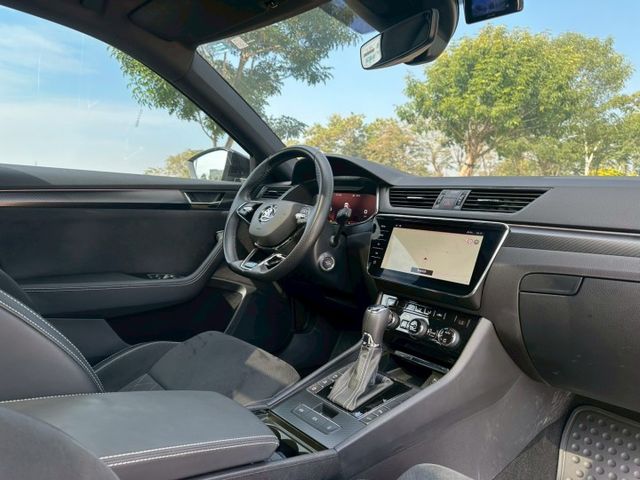 2023 Skoda Superb Combi 2.0 TSI Sportline  獨具風格旅行車  第5張相片