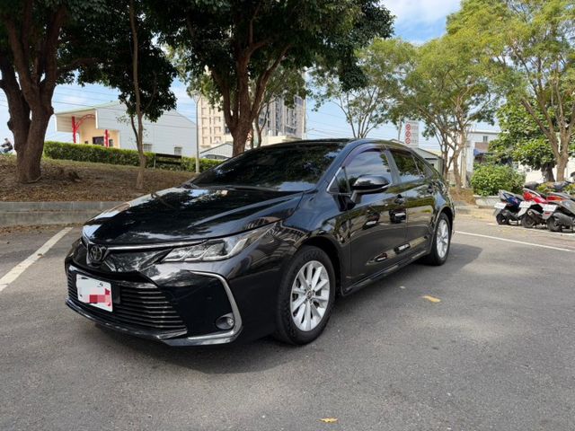 2019 Toyota Altis 黑 保證里程10.5萬、原版件、無泡水 重點配備：摸門解鎖、一鍵啟動、安卓機、倒車顯  第1張相片