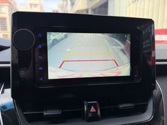 2019 Toyota Altis 黑 保證里程10.5萬、原版件、無泡水 重點配備：摸門解鎖、一鍵啟動、安卓機、倒車顯  第11張相片