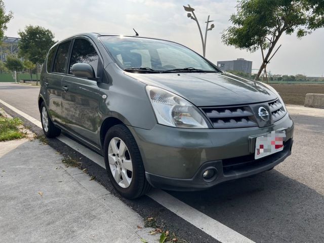 2011 Nissan Livina 1.6灰 僅跑18.7萬保證里程、無泡水、無重大事故 後座可6/4分離、通勤代步的  第2張相片