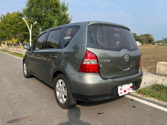 2011 Nissan Livina 1.6灰 僅跑18.7萬保證里程、無泡水、無重大事故 後座可6/4分離、通勤代步的  第4張相片