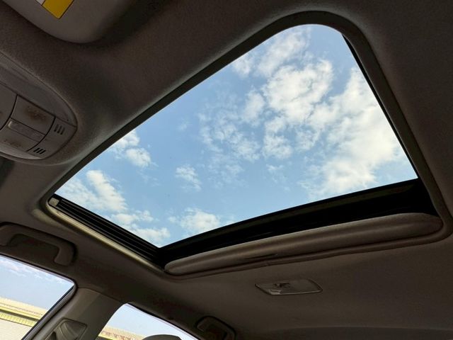 08年ALTIS 神車，不怕操、很好養～里程30萬。 有恆溫、免鑰匙、定速、天窗、倒車攝影、電折後視鏡  第6張相片